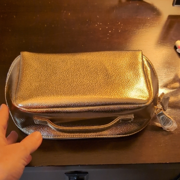 Shiseido Gold and White Patterned Makeup Or Cosmetic Bag, NWT - Picture 3 of 6